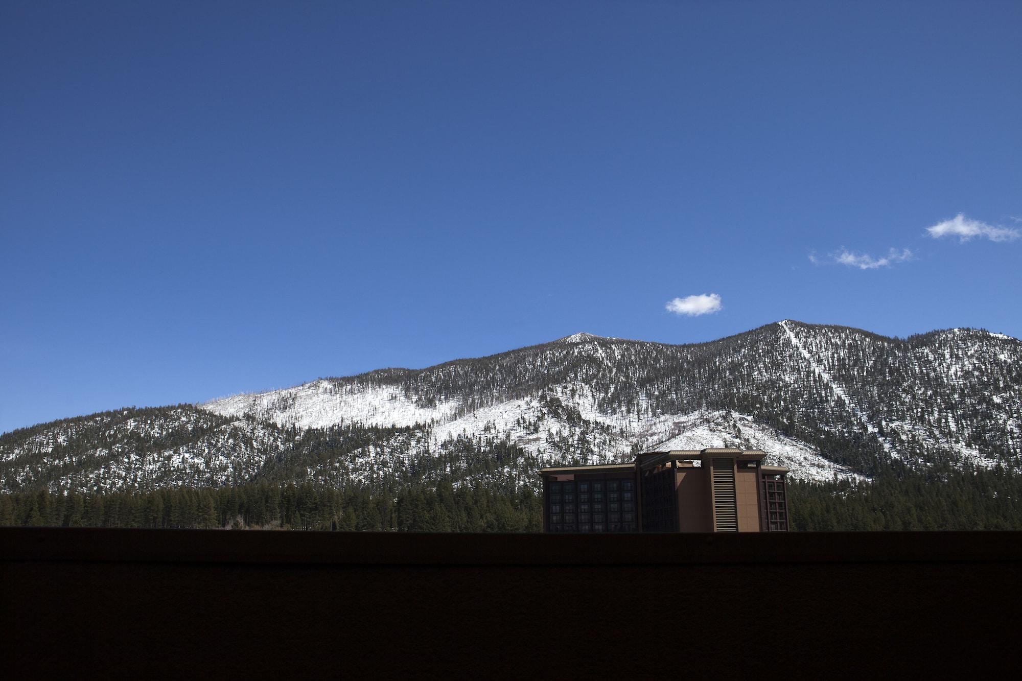 Golden Nugget Lake Tahoe Stateline Exterior photo